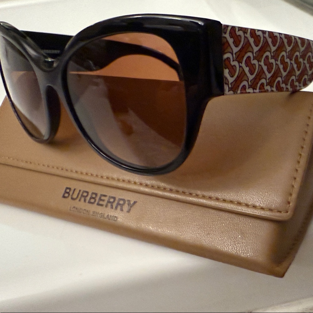 Burberry Black Brown Orange B Sunglasses